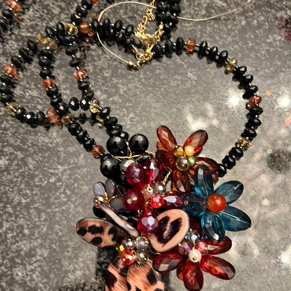 Statement necklace